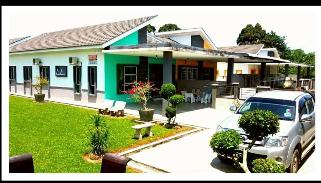 Taiping Homestay Husna Afina Exterior foto